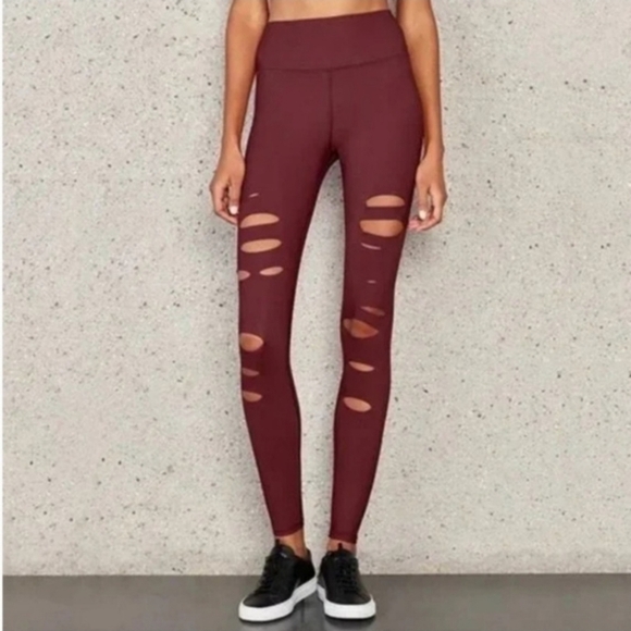 Alo Yoga Warrior Ripped Distressed Red ActiveWorkout Leggings Small - Picture 11 of 11